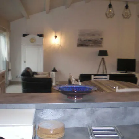 Maison De Vacance Holiday home La Flotte